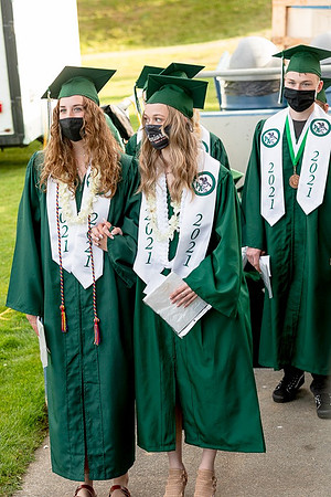 200953760_435960317768839_7050902125677639609_n